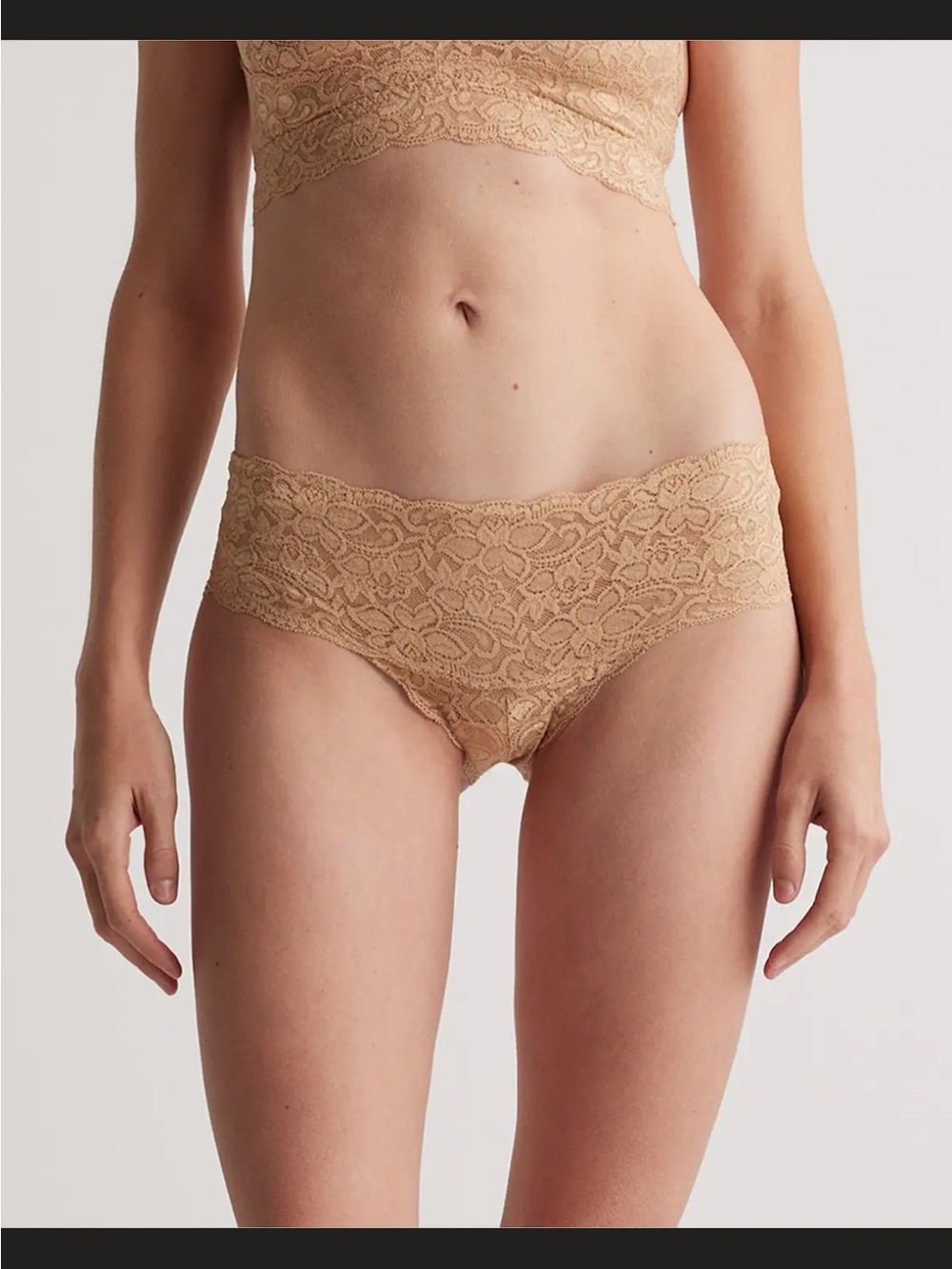 Stretch lace cheeky brief Panty in clay.